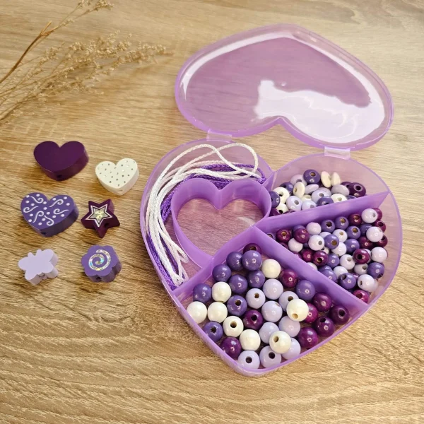 Assortiment de perles en bois Boîte Cœur « lilas » — Matériel créatif Kiki-Ena Bois naturel