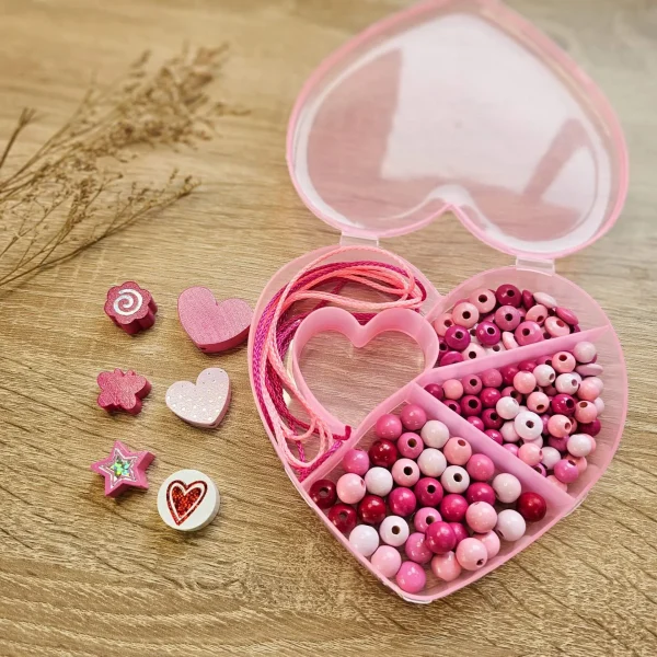 Assortiment de perles en bois Boîte Cœur « rose » — Matériel créatif Kiki-Ena Bois naturel