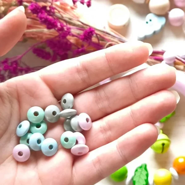 Perles lentille Bois nacre 10mm • 50 pièces — Kiki-Ena Fournitures créatives Bois naturel