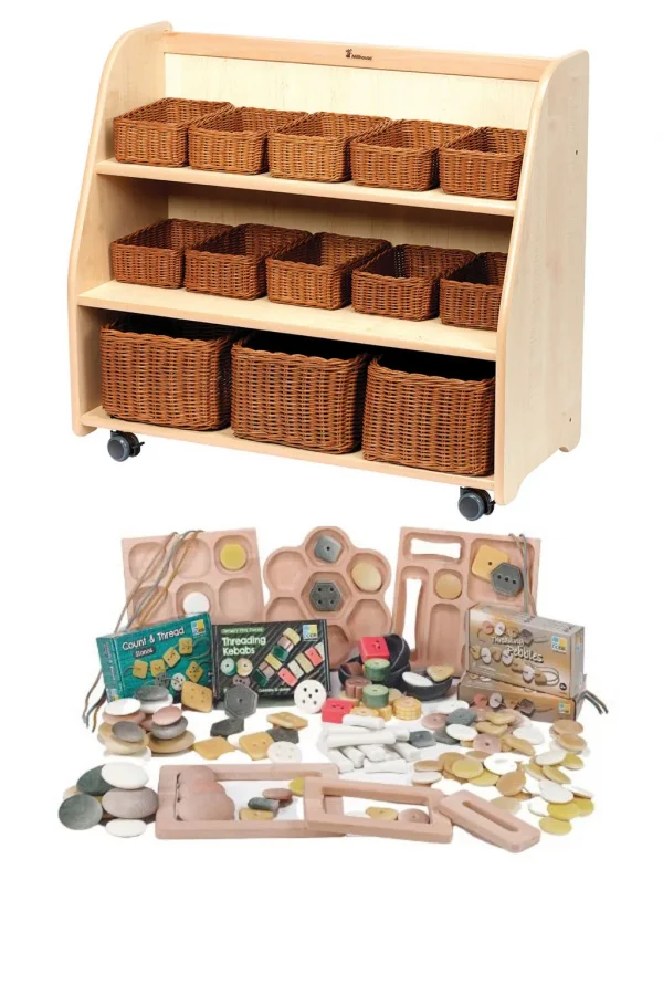 Étagère mobile à niveaux avec fond miroir, paniers et ensemble mathématiques intérieur PT1145 — Millhouse Lernspielzeug Schule