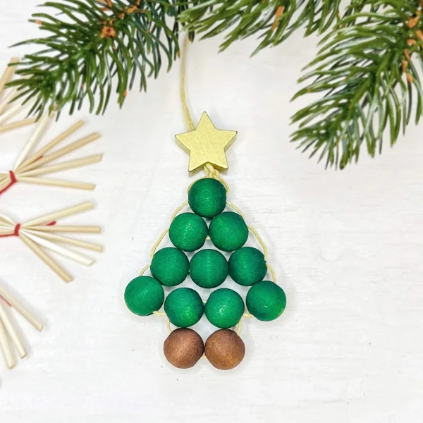 Kit créatif Pendentif sapin de Noël à perles • or — Kiki-Ena Matériel de bricolage Bois naturel