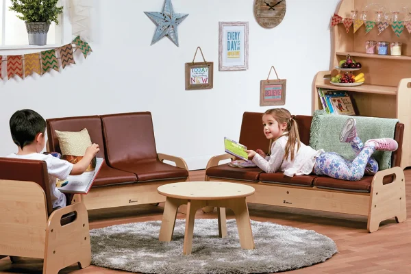Ensemble canapé et table — Millhouse Jouets Éducatifs École