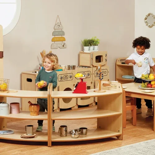 Boîtes de rangement transparentes avec ensemble de rideaux — Millhouse jouet éducatif école