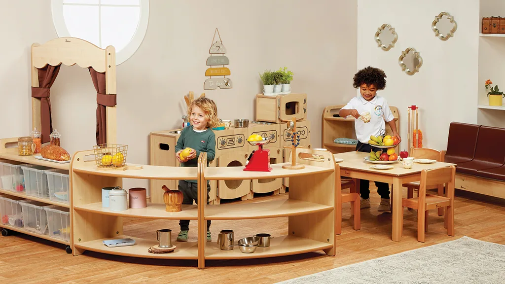 Boîtes de rangement transparentes avec ensemble de rideaux — Millhouse jouet éducatif école