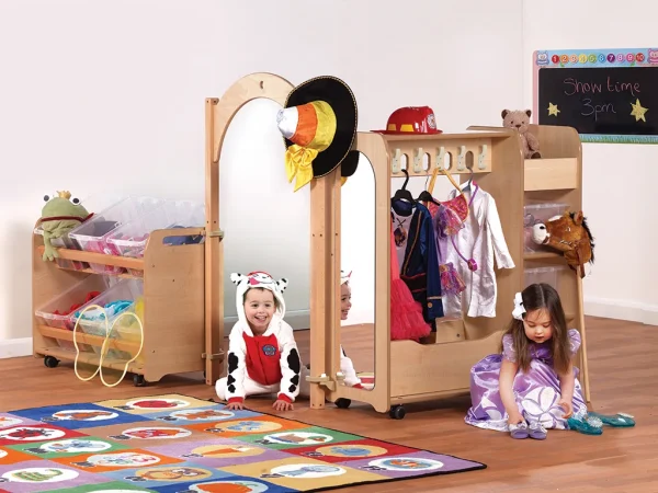 Zone de travestissement pour enfants d'âge préscolaire — Millhouse jeu éducatif École