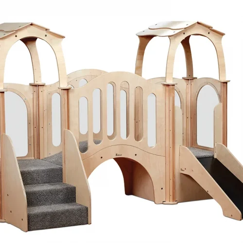 Salle de Jeux Cachette et Glissade (avec toit) — Millhouse Jeux Éducatifs École