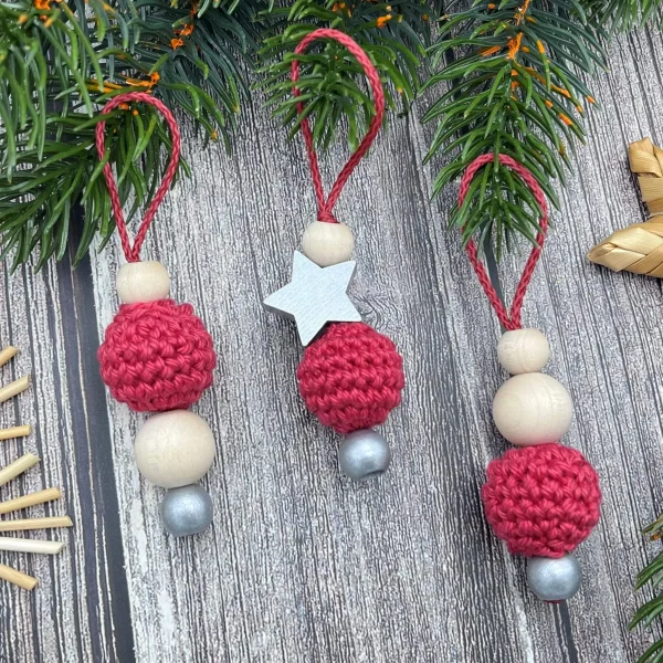 Suspensions de Noël Perles crochetées Set de 3 - bordeaux-argent — Kiki-Ena Loisirs créatifs Bois naturel