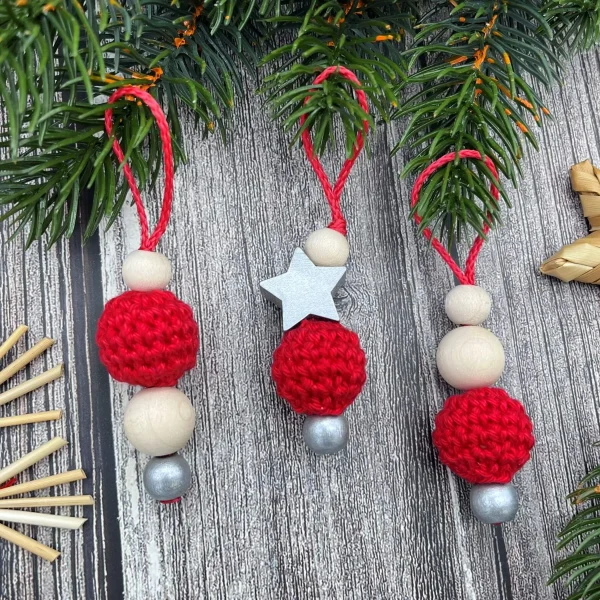 Suspensions de Noël Perles crochetées Set de 3 - rouge-argent — Kiki-Ena Loisirs créatifs Bois naturel