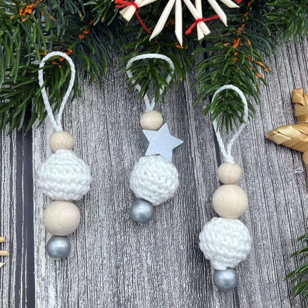 Suspensions de Noël Perles crochetées Set de 3 - blanc-argent — Kiki-Ena Loisirs créatifs Bois naturel